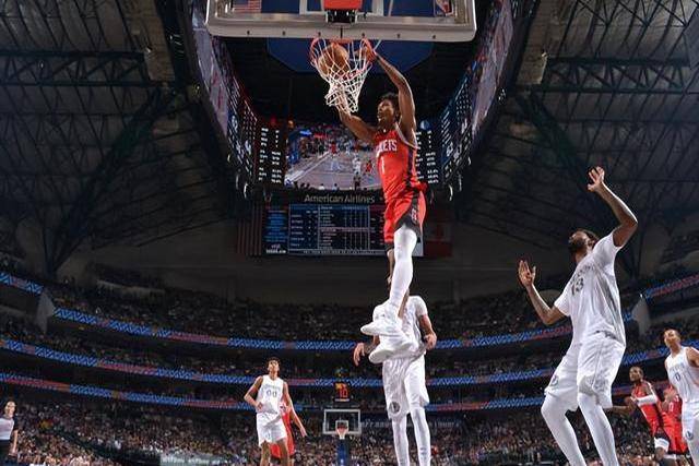 凶猛进攻，球队领先一步操控比赛！