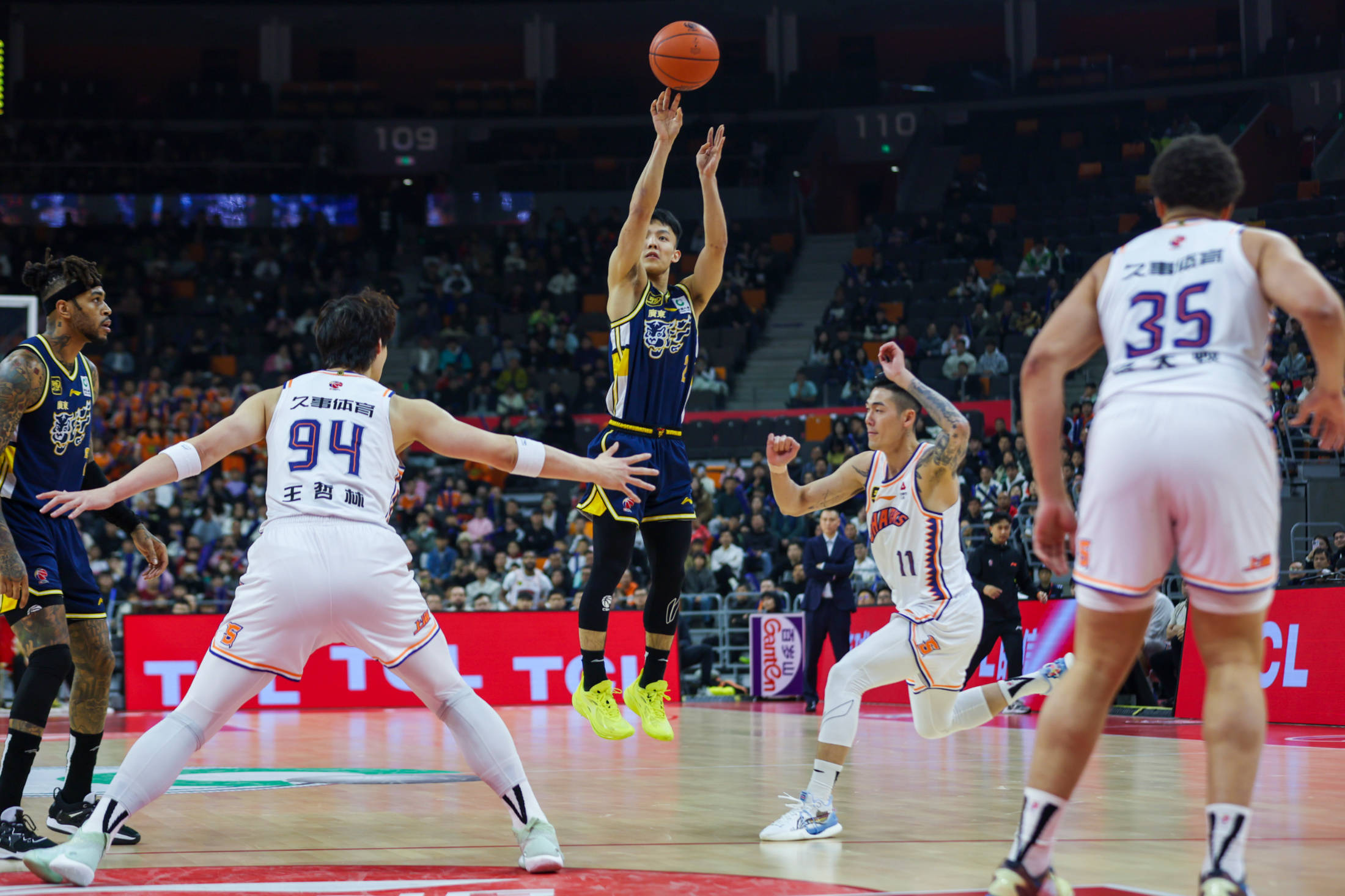 精妙进攻，带领球队赢得巨大优势！