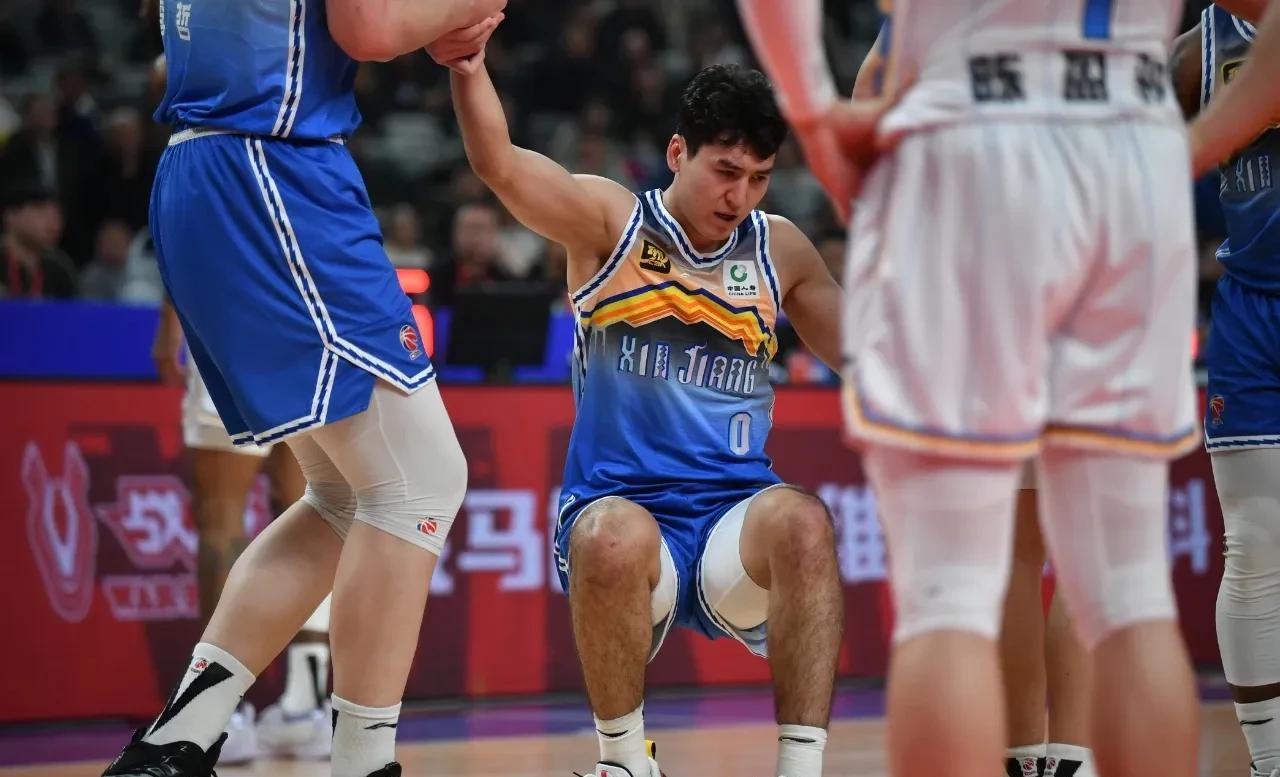 新疆队主场取胜，赢得四连胜