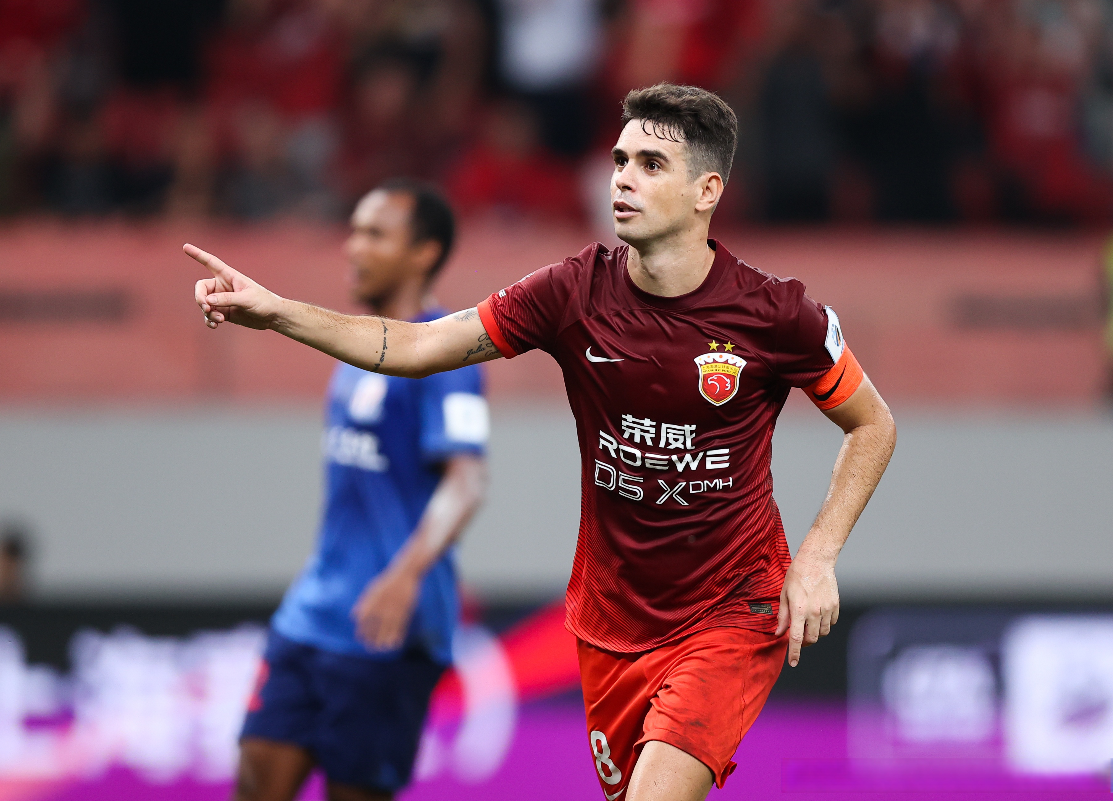 伤愈归来！重要球员复出比赛，为球队加油助威的简单介绍