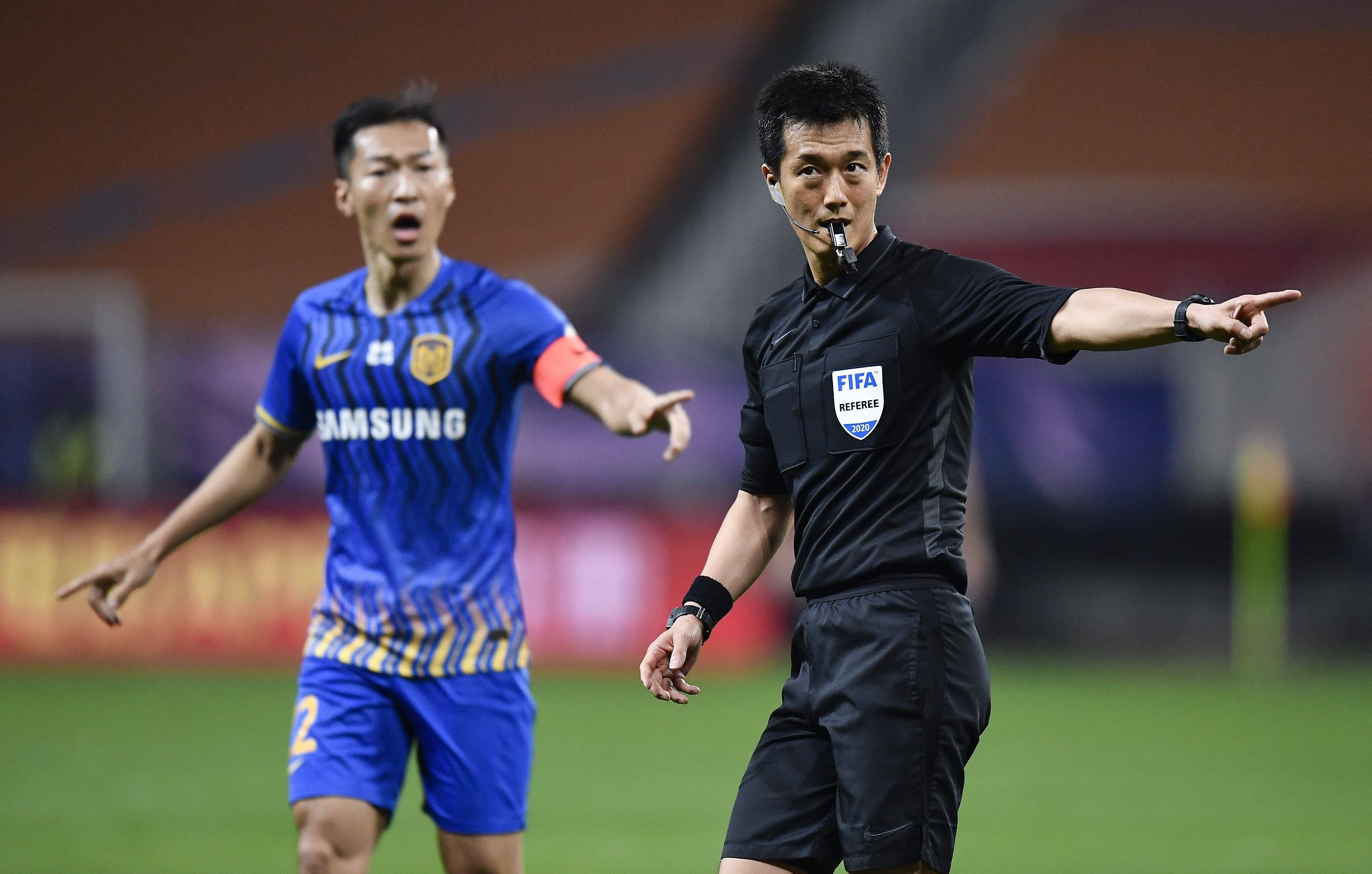 包含苏宁全面压制对手，取得胜利的词条