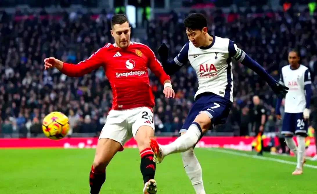 谢菲联主场平托特纳姆热刺，保持不败