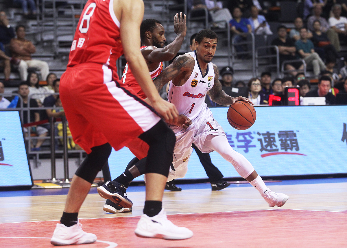 灰熊全队表现出色，轻取对手继续高歌猛进的简单介绍