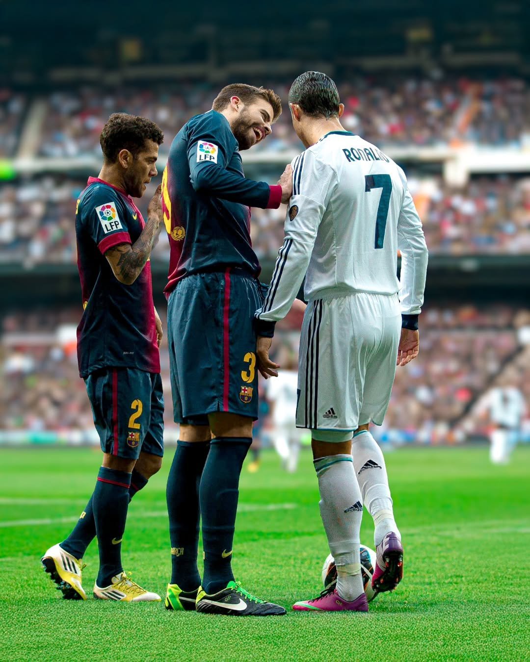 皇马主场大胜里昂，本泽马梅开二度