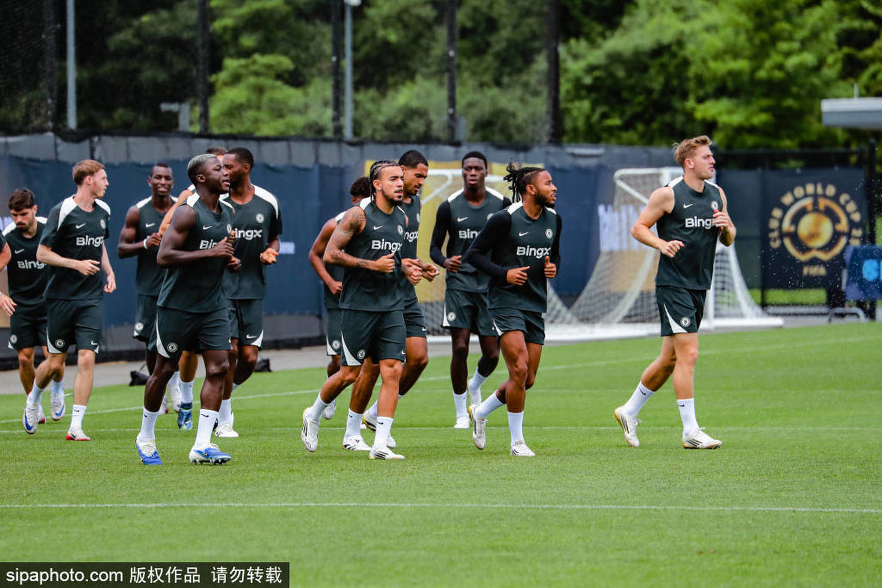 英超球队悍然晋级16强，备战下一轮