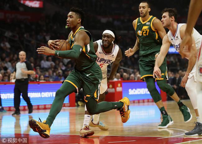 汉诺威96艰难逆转击败勒沃库森