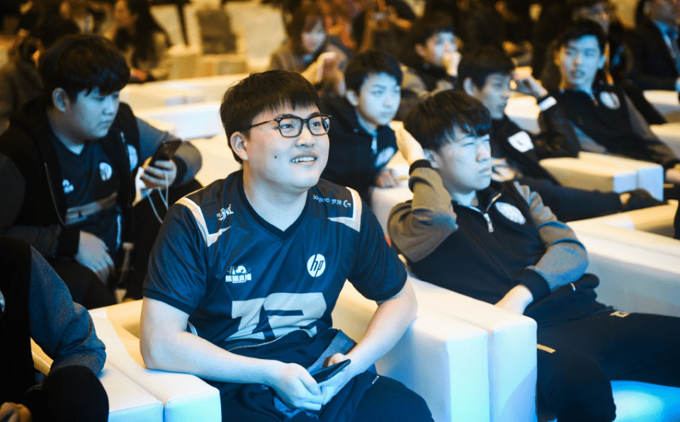 俄罗斯队长深情致谢，将信心转移到下一轮的简单介绍