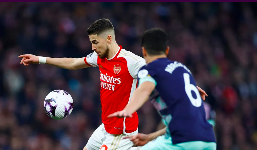 厄斯滕维拉豪取联赛连胜，稳固积分榜前列地位