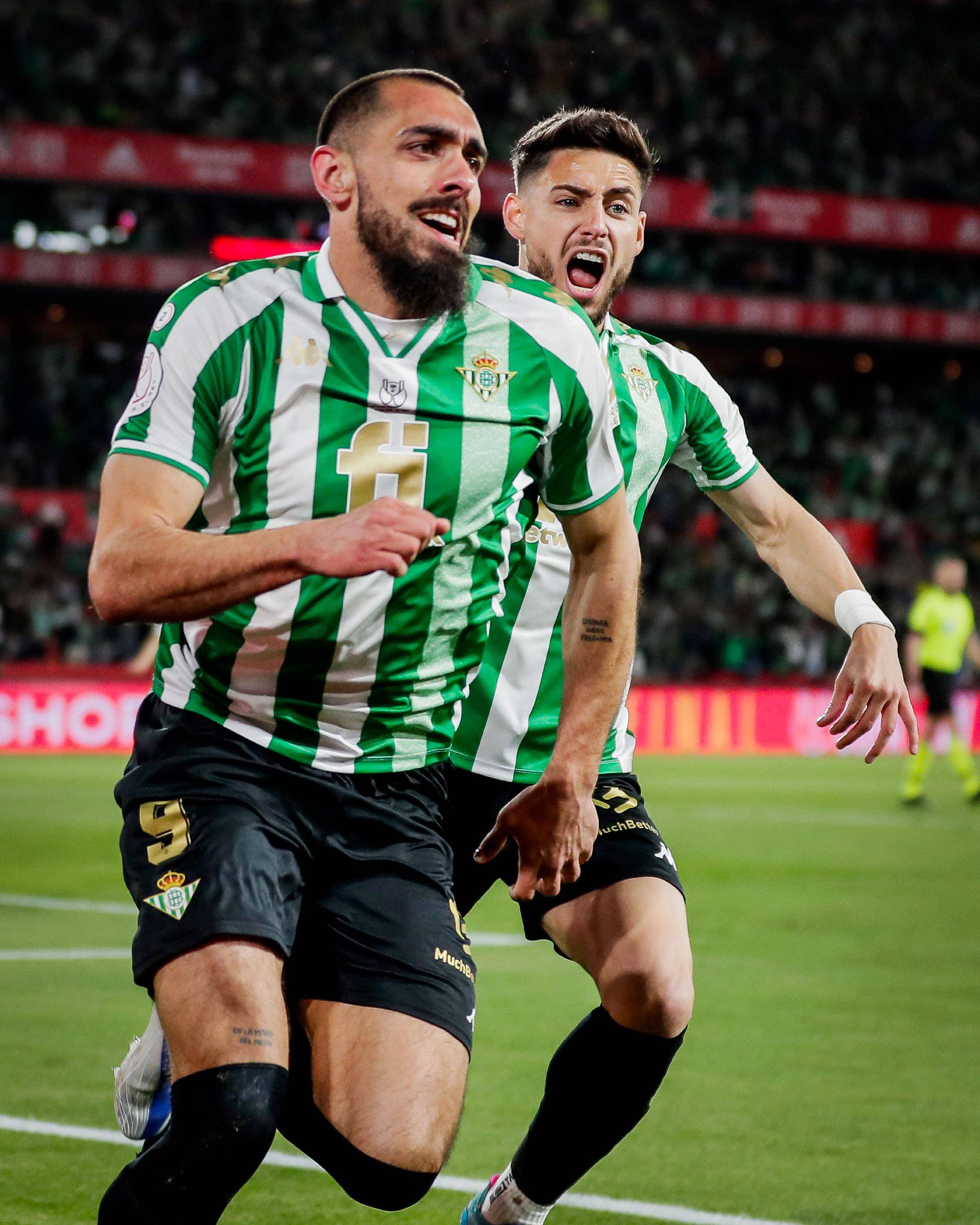 巴伦西亚坐镇主场，塞维利亚暂居领先位置的简单介绍