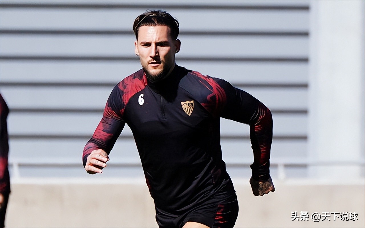 包含塞维利亚在客场逼平皇家社会，积分榜受挑战的词条