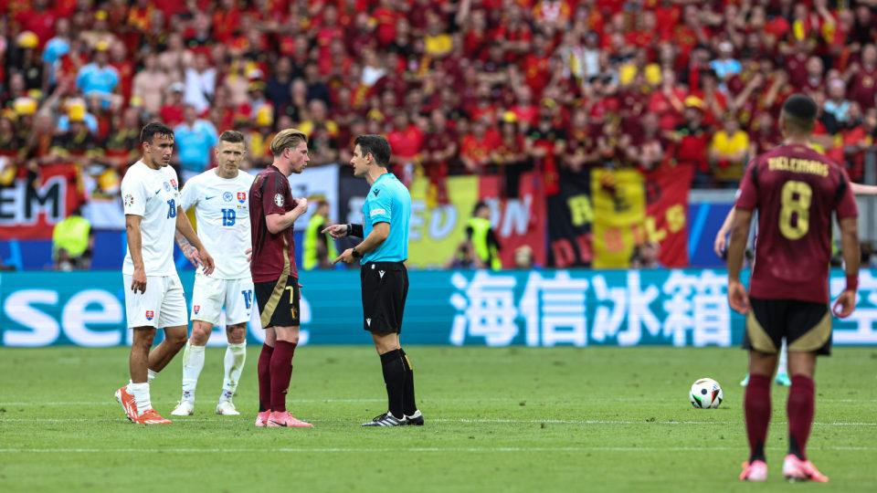 比利时客场爆冷负辽，小组形势堪忧的简单介绍