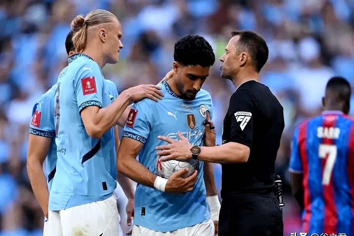 沙托鲁主场失利,法甲争夺形势不妙 沙托鲁主场失利,法甲争夺形势不妙