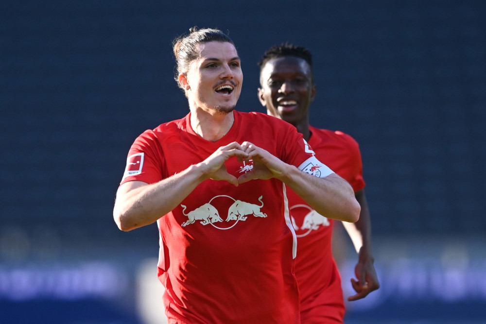 柏林赫塔队员团结一心，实现连胜