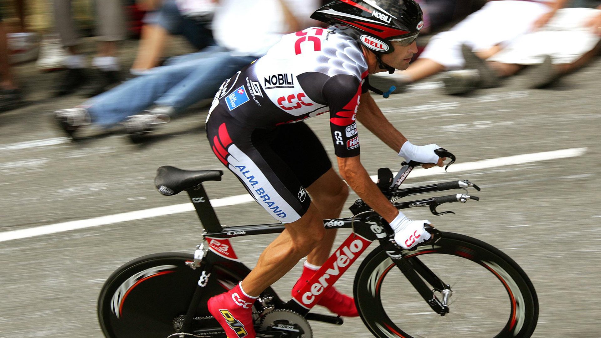 摩纳哥的绿茵剧场，基耶萨的炽热独舞与阿森纳的无声试训