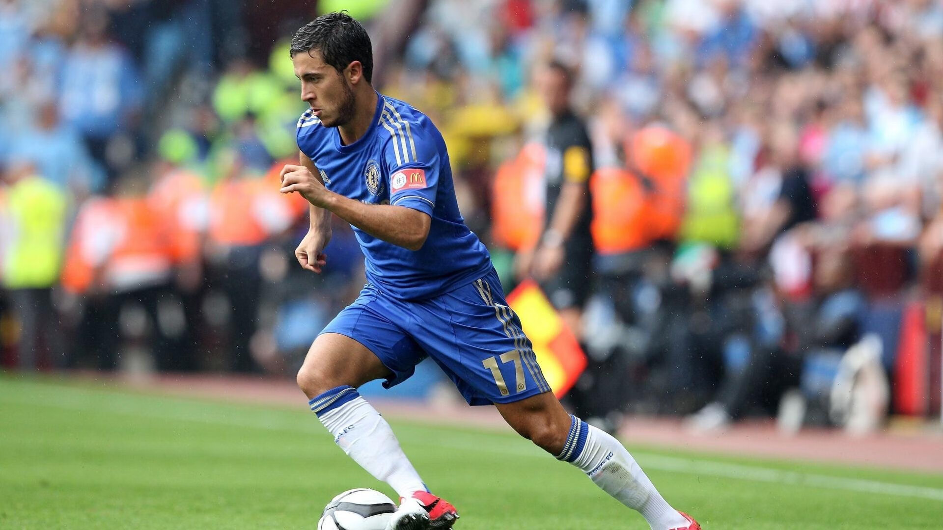 中场魔术师与绿茵雪崩，当恩佐的生涯之夜，遇见苏格兰的钢铁洪流